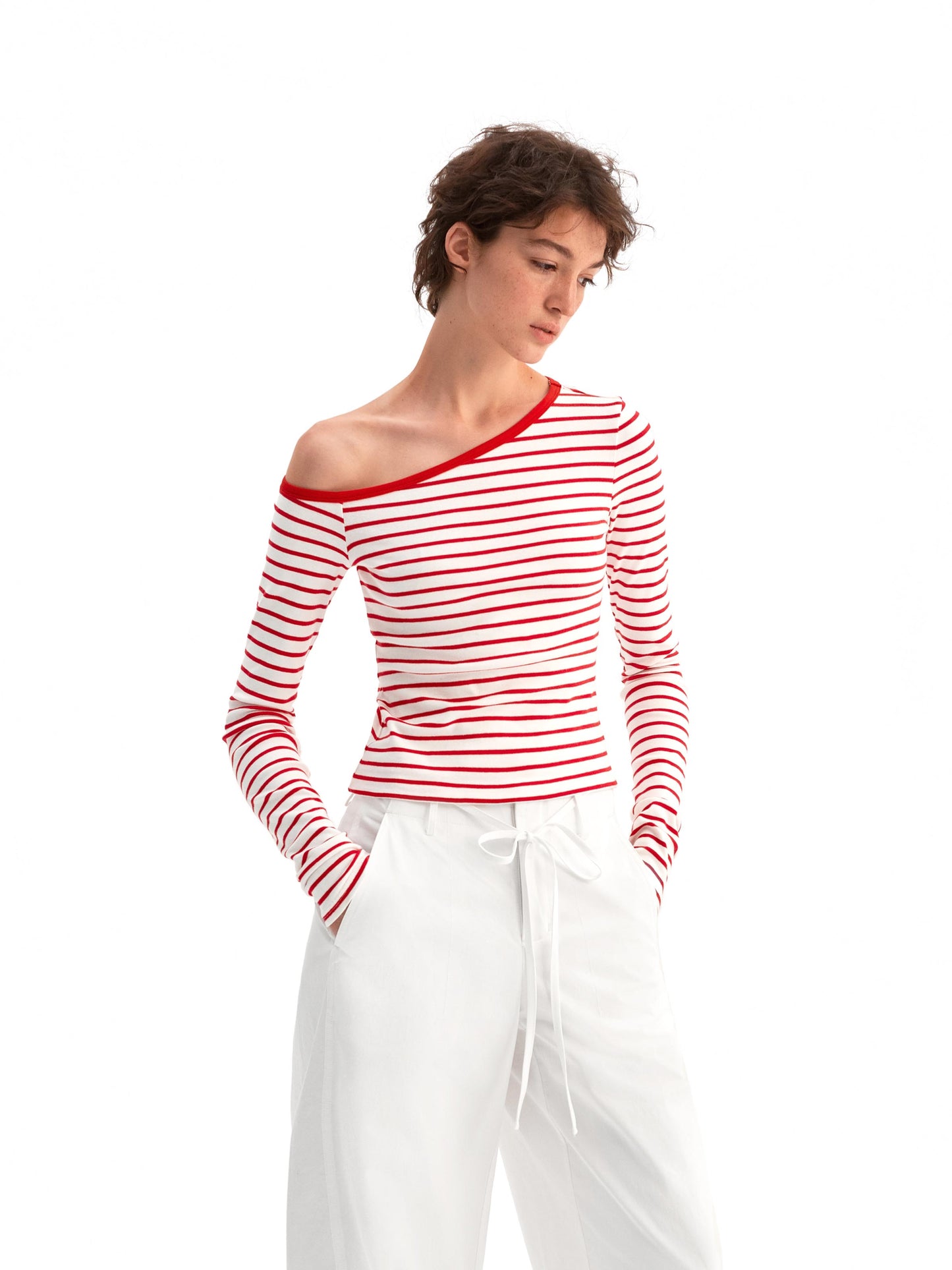 Off-the-shoulder Long-sleeved Knitwear