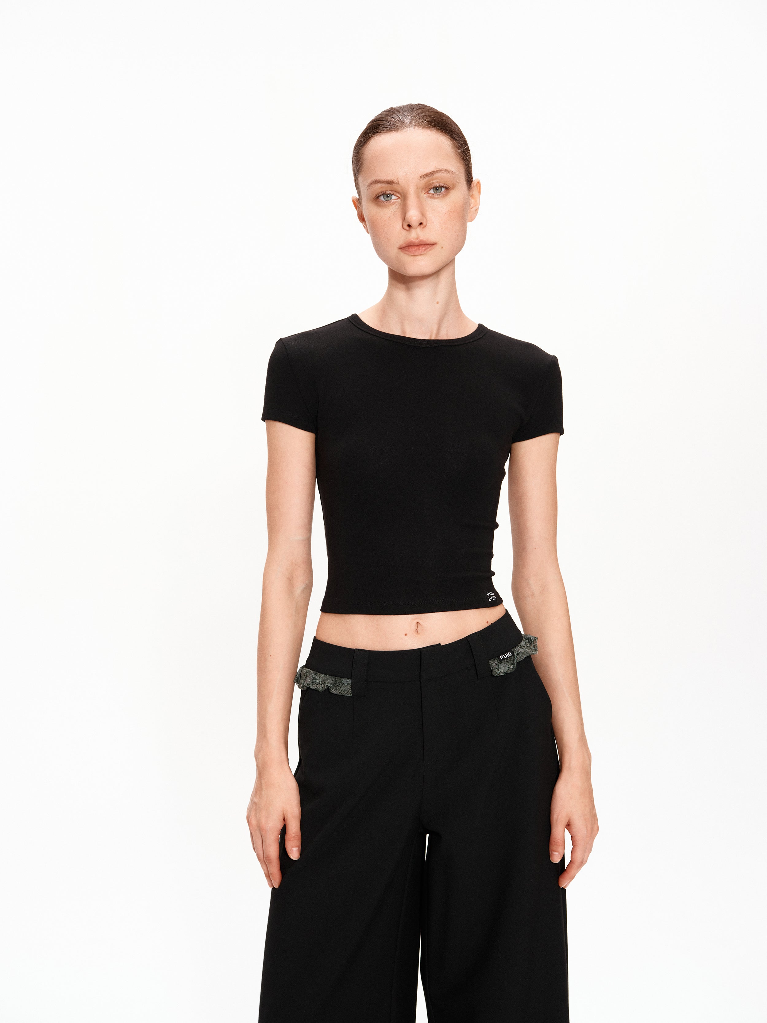 Relaxed Bow Back Slim Fit Crop Tee