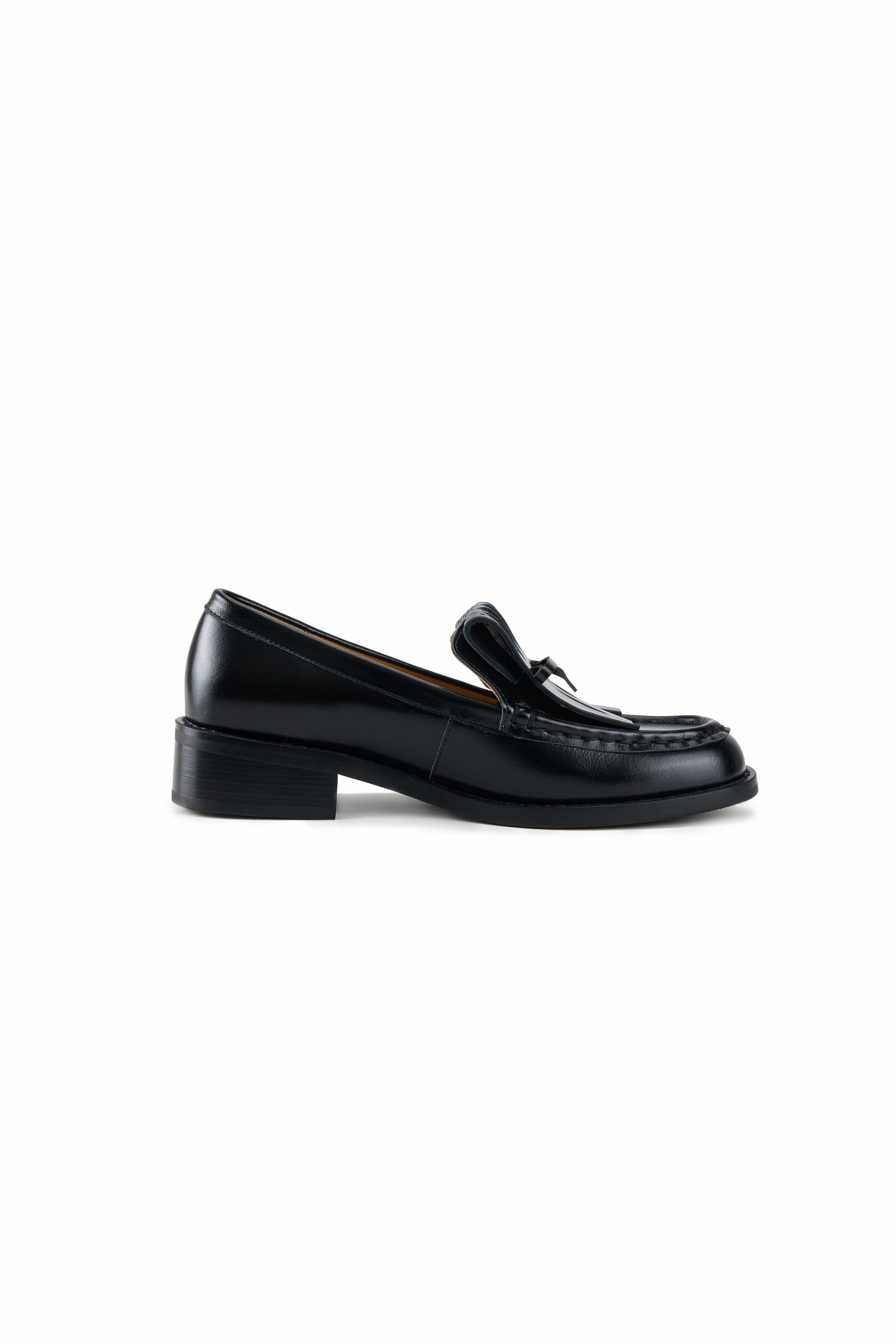 Tassel bow leather loafer