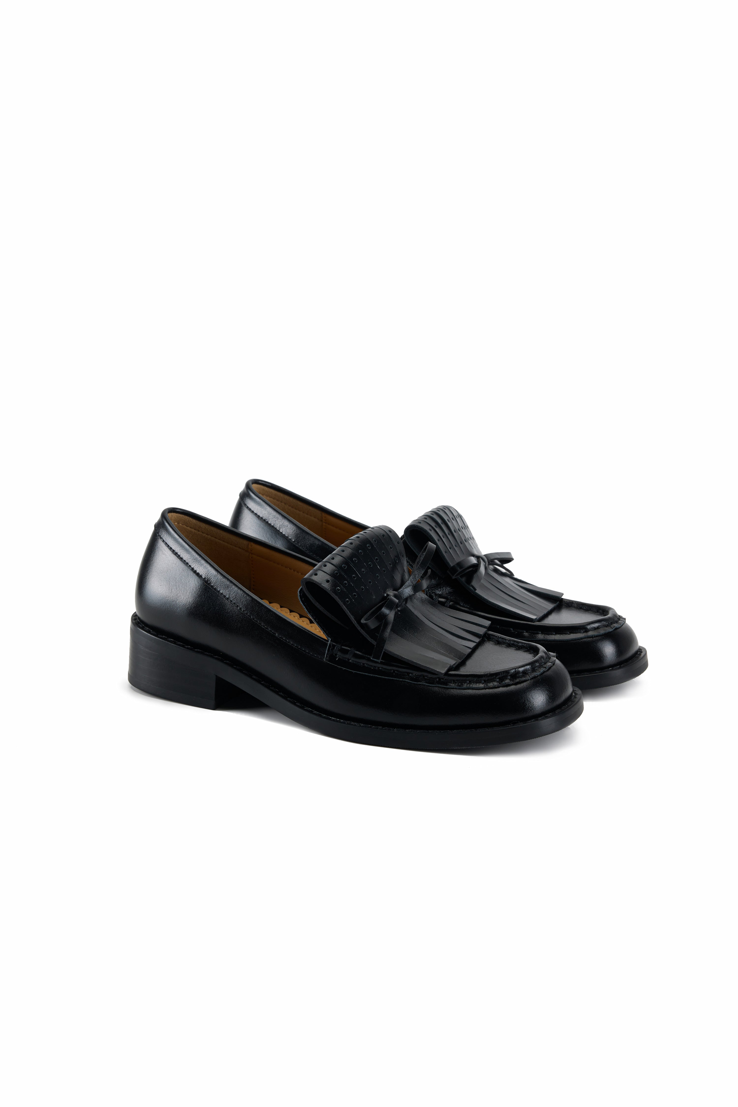 Tassel bow leather loafer