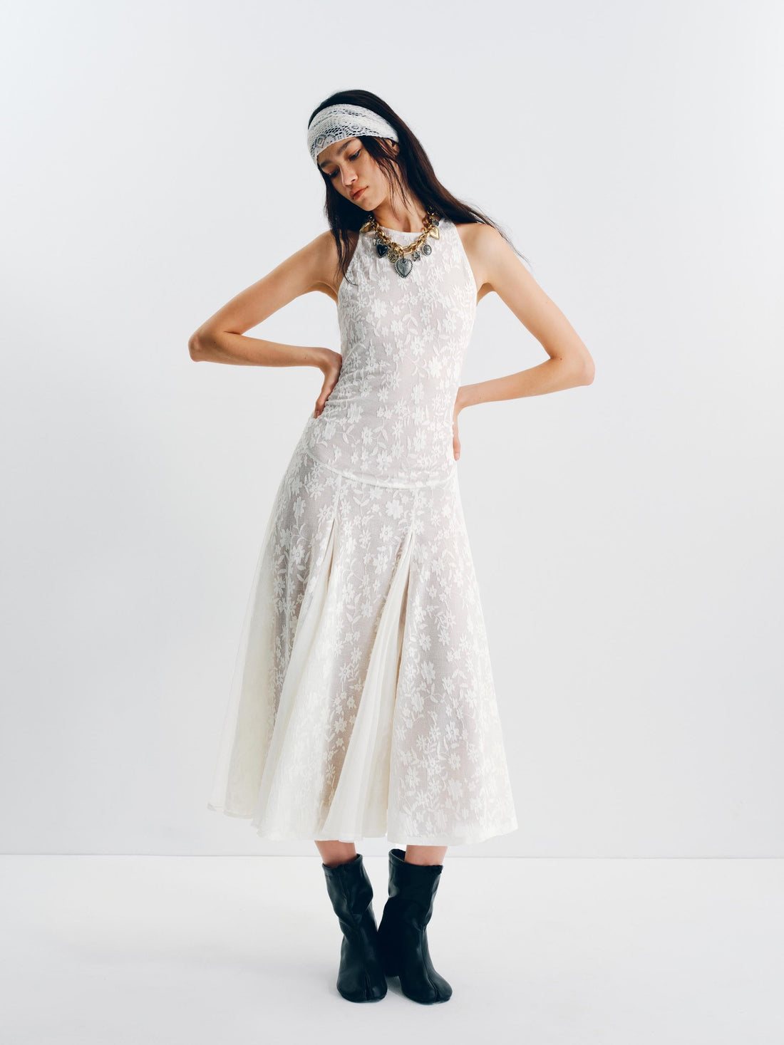 ชุดเดรสยาวผูกคอลายลูกไม้ Jacquard แบบโปร่ง