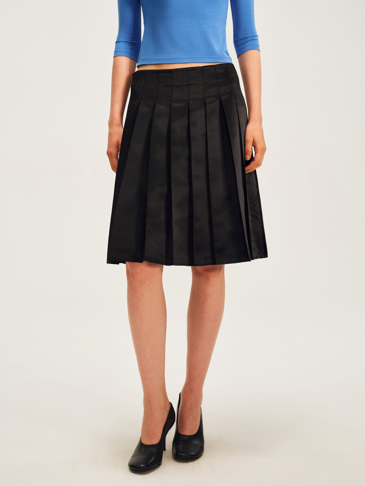 Soft Classic Pleated Skirt