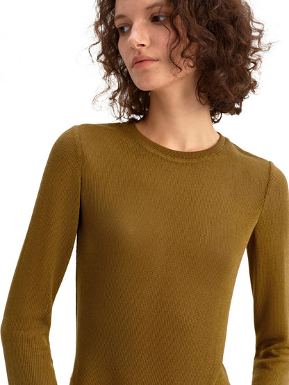 Mid-Sleeve Top