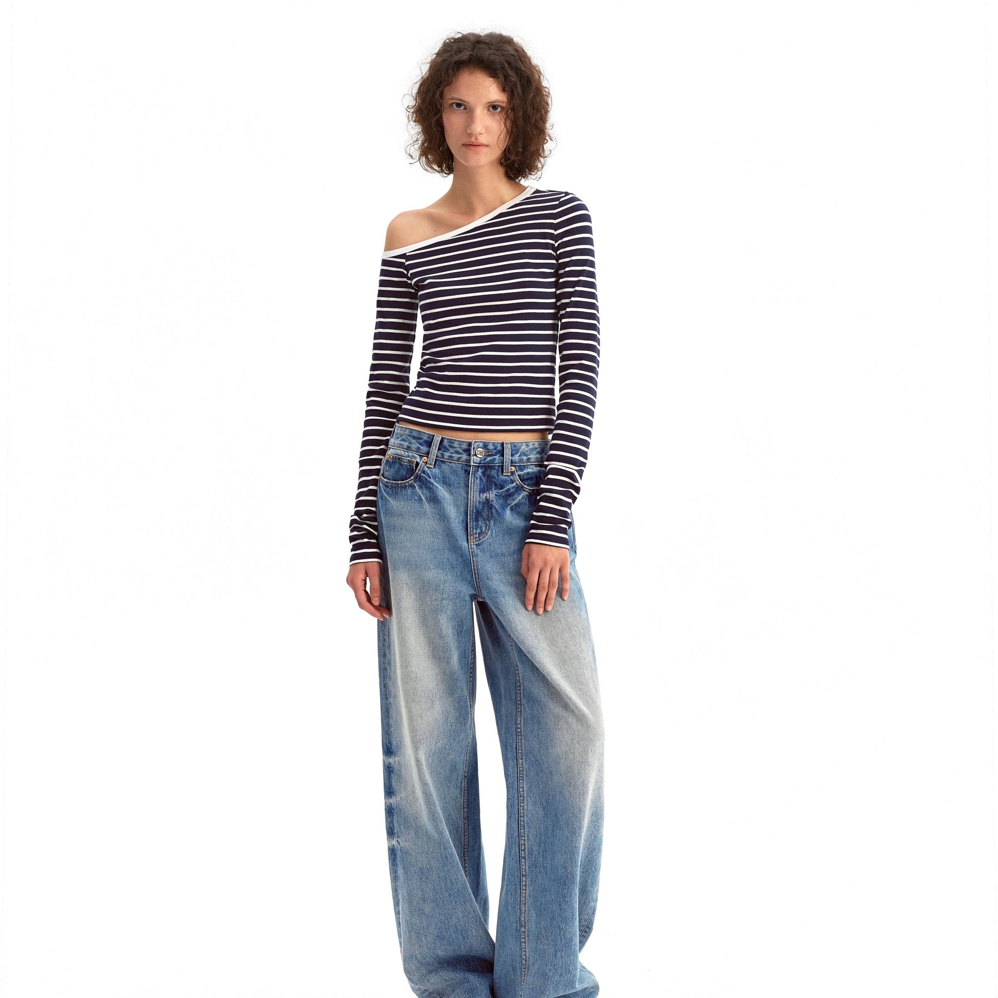 Off-the-shoulder Long-sleeved Knitwear
