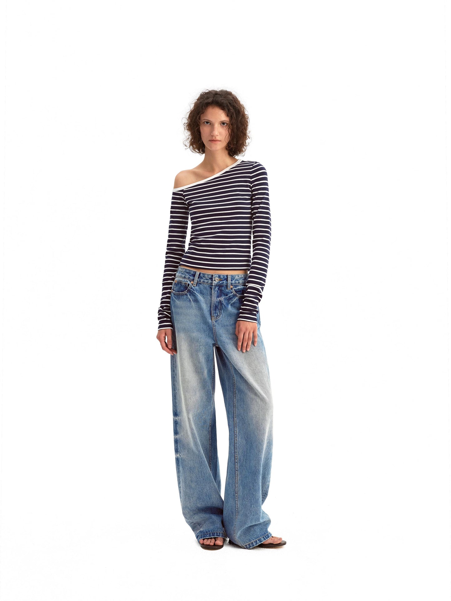 Off-the-shoulder Long-sleeved Knitwear