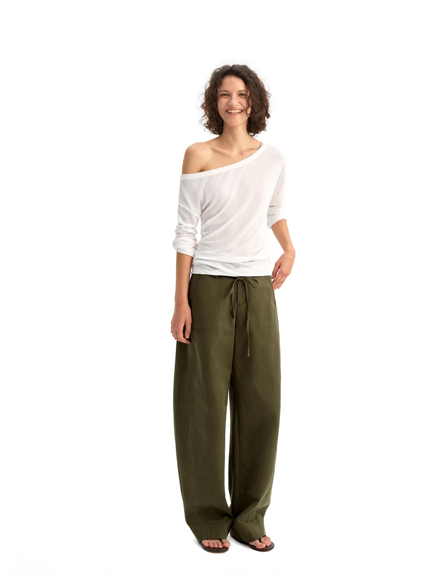 Off-the-shoulder Long-sleeved Knitwear