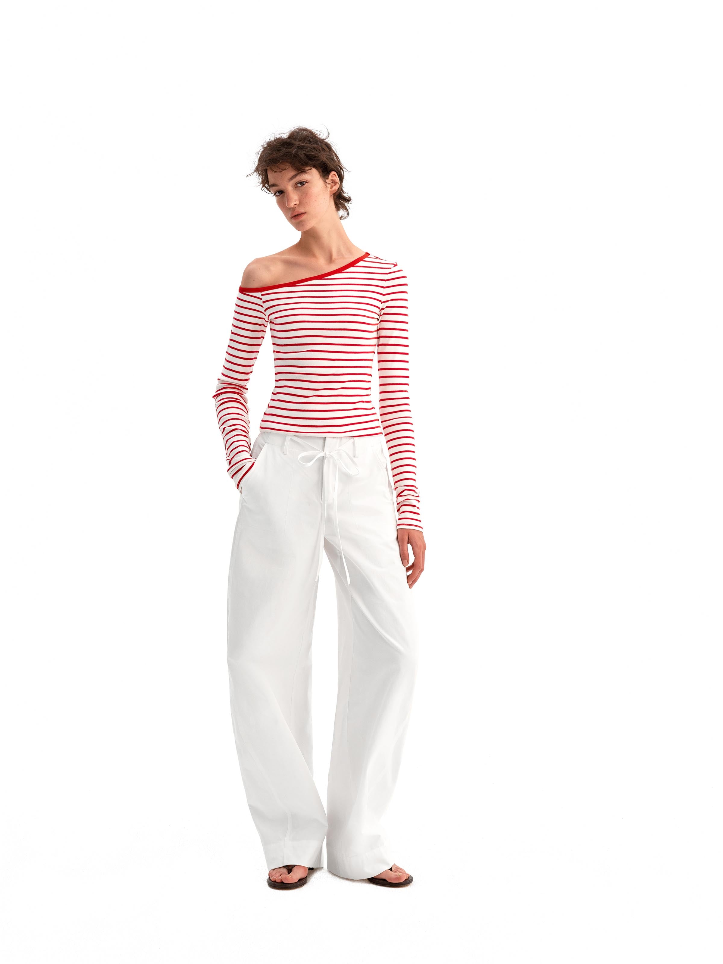 Off-the-shoulder Long-sleeved Knitwear