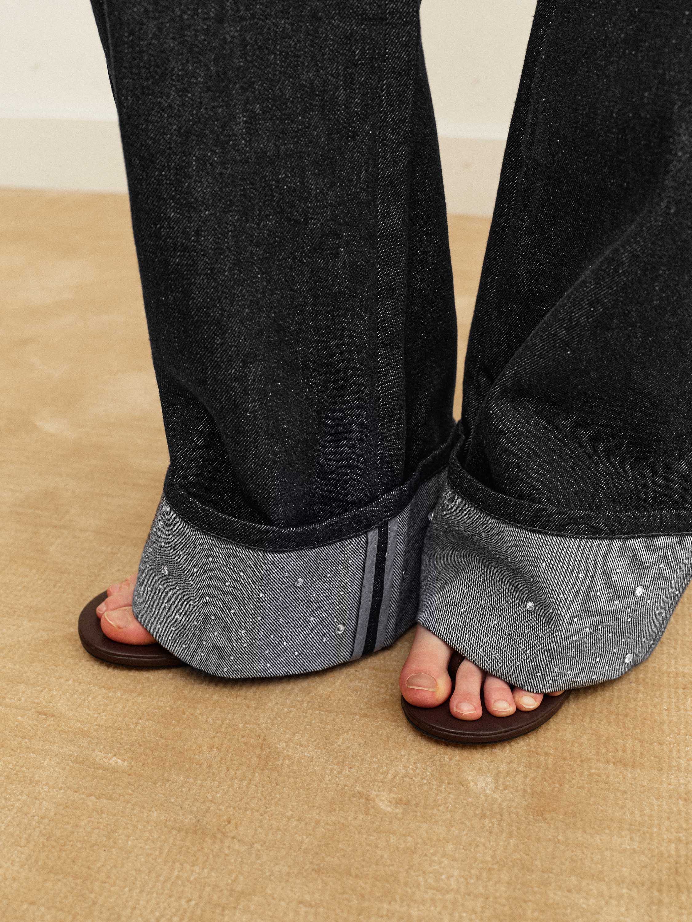 Indigo Round Jeans