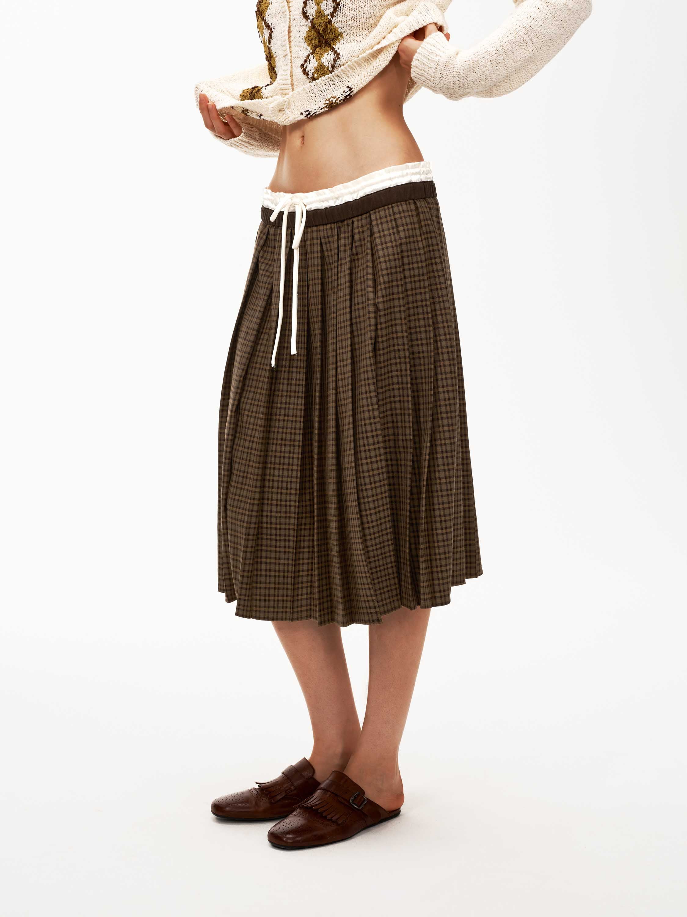 Plaid Pleated Skirt with Contrast Waistband