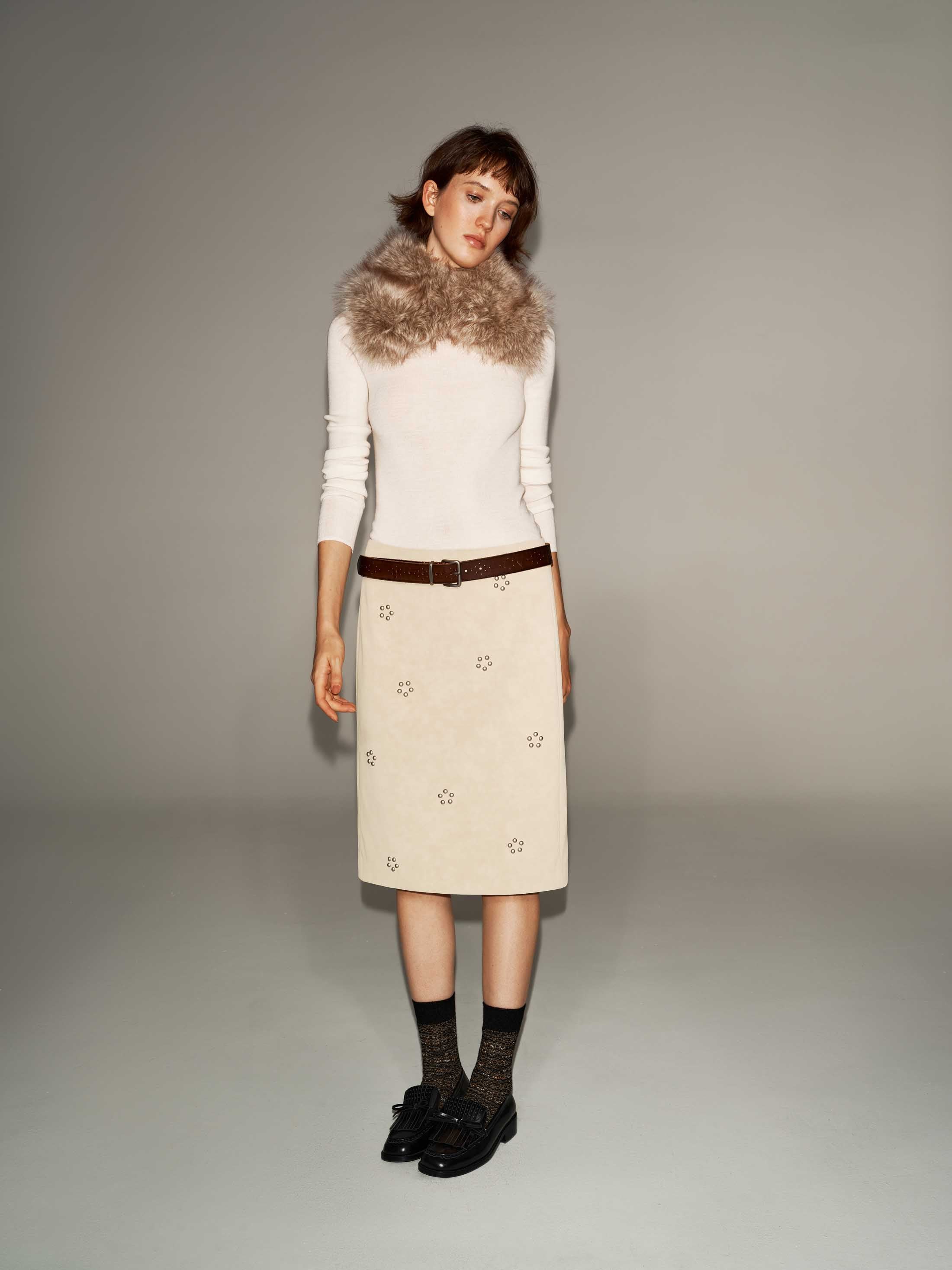 Suede Floral Beaded Mid-Low Rise H-Line Skirt