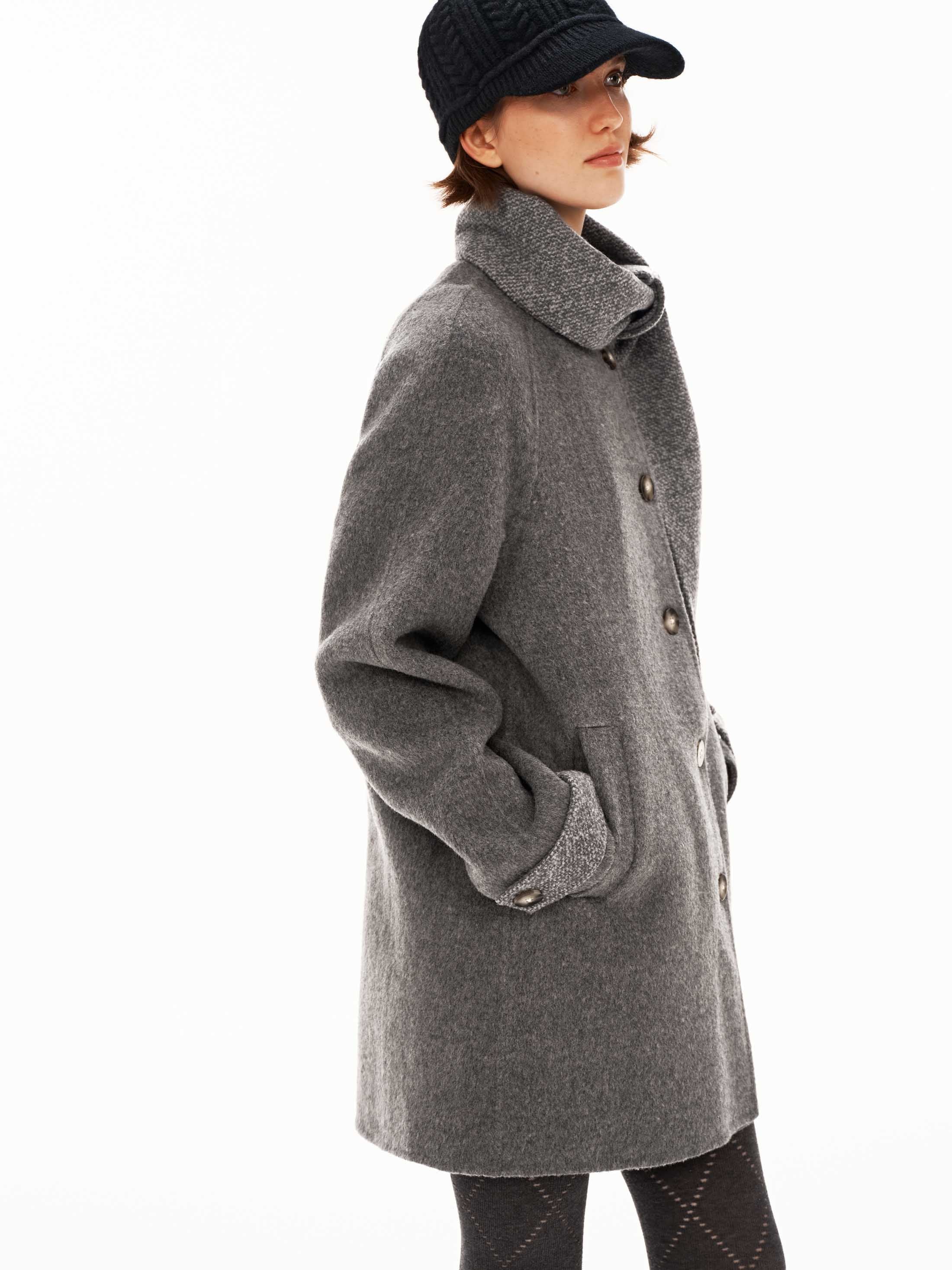 80% Wool Integrated-Scarf Contrast Double-Face Coat
