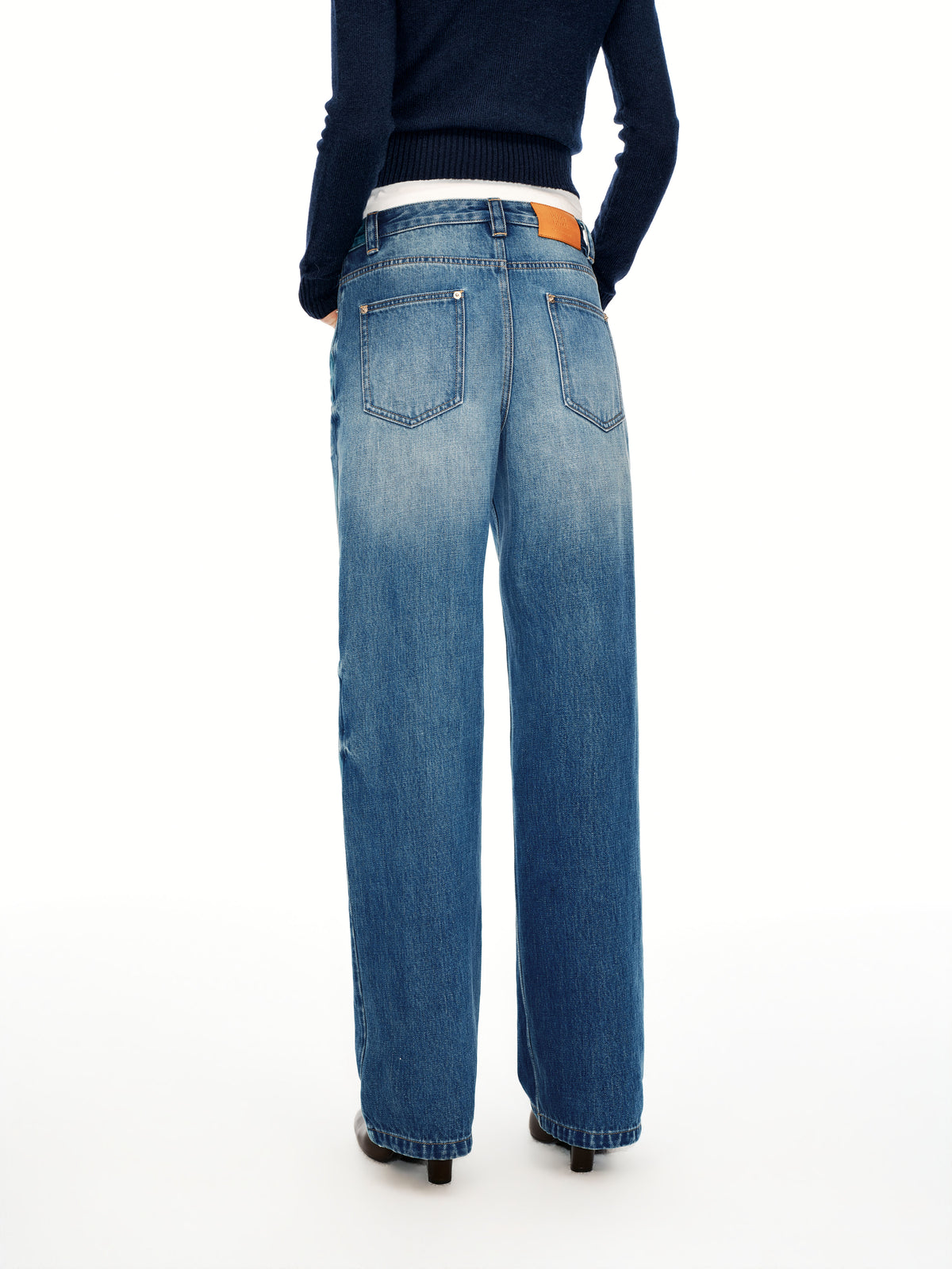 Mid Rise Lineup Jeans