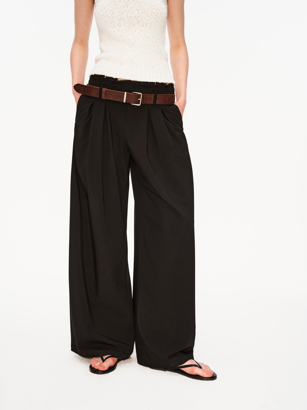Low Rise Wide Leg Tailored Pants