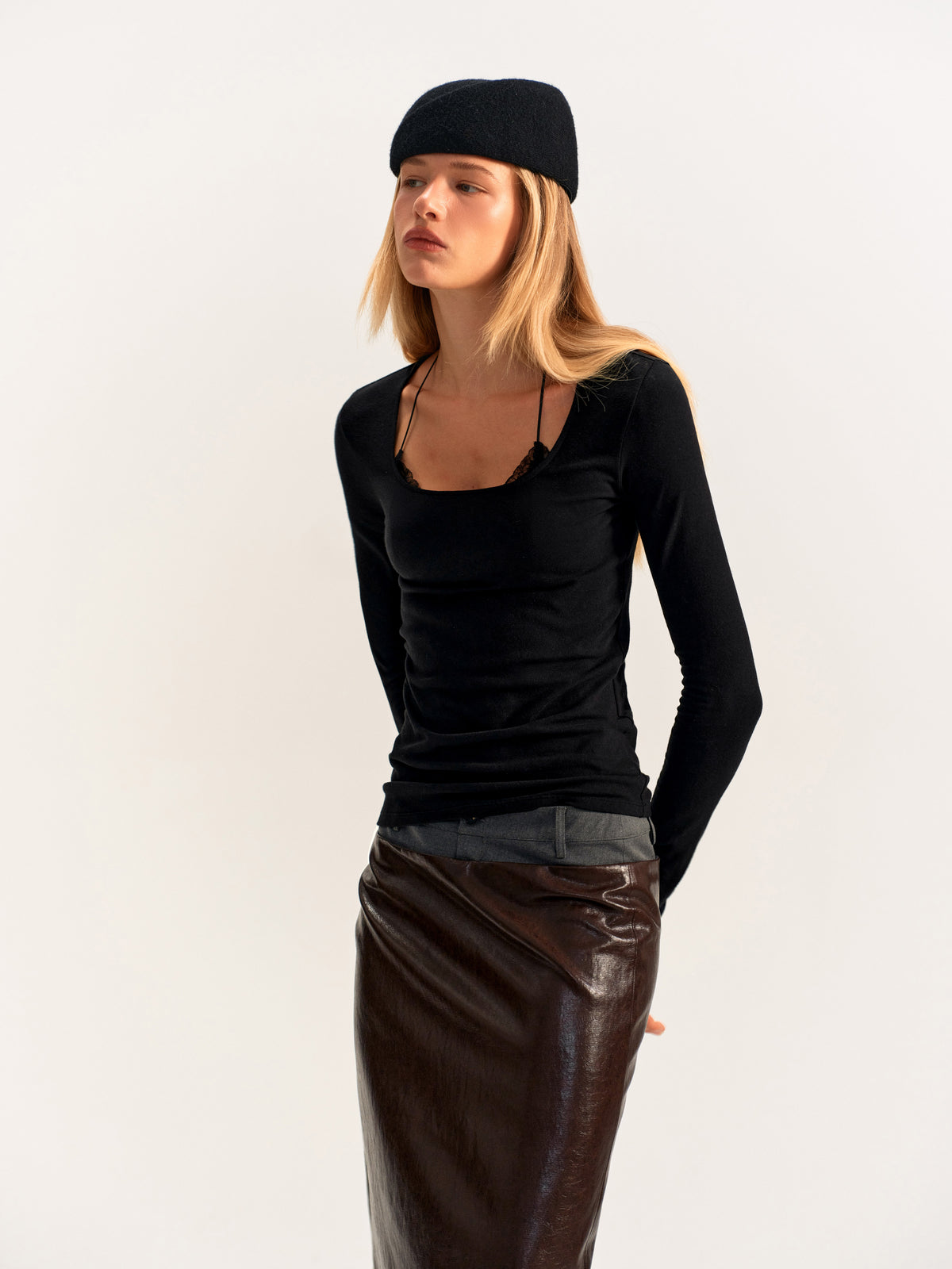 Linea Scoop-Neck Top
