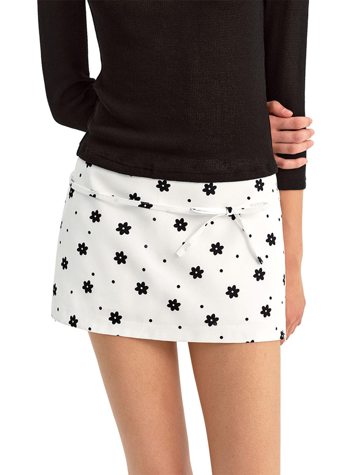 Low-Rise Floral Dot Mini Skort