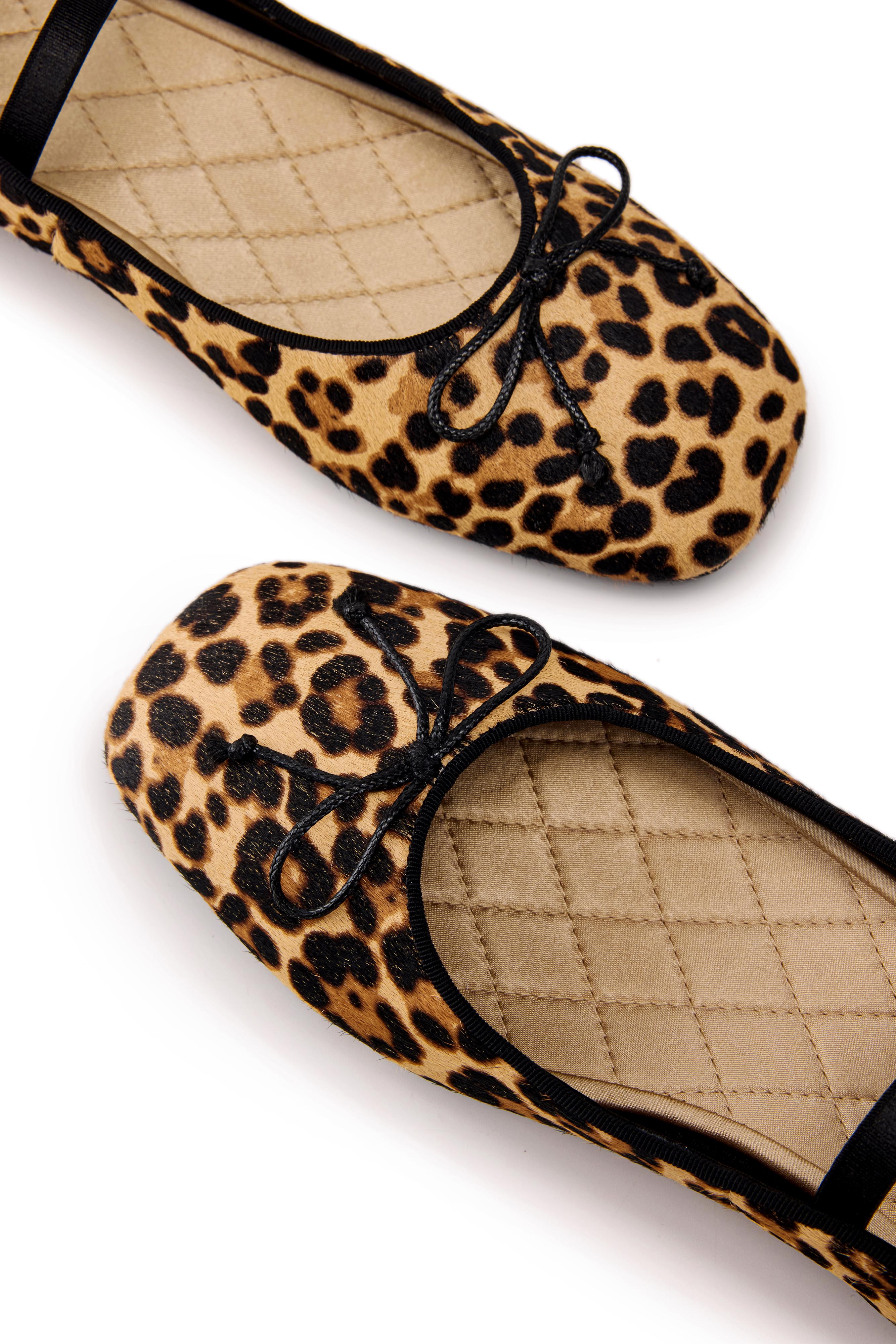 The Élan Leopard Flats