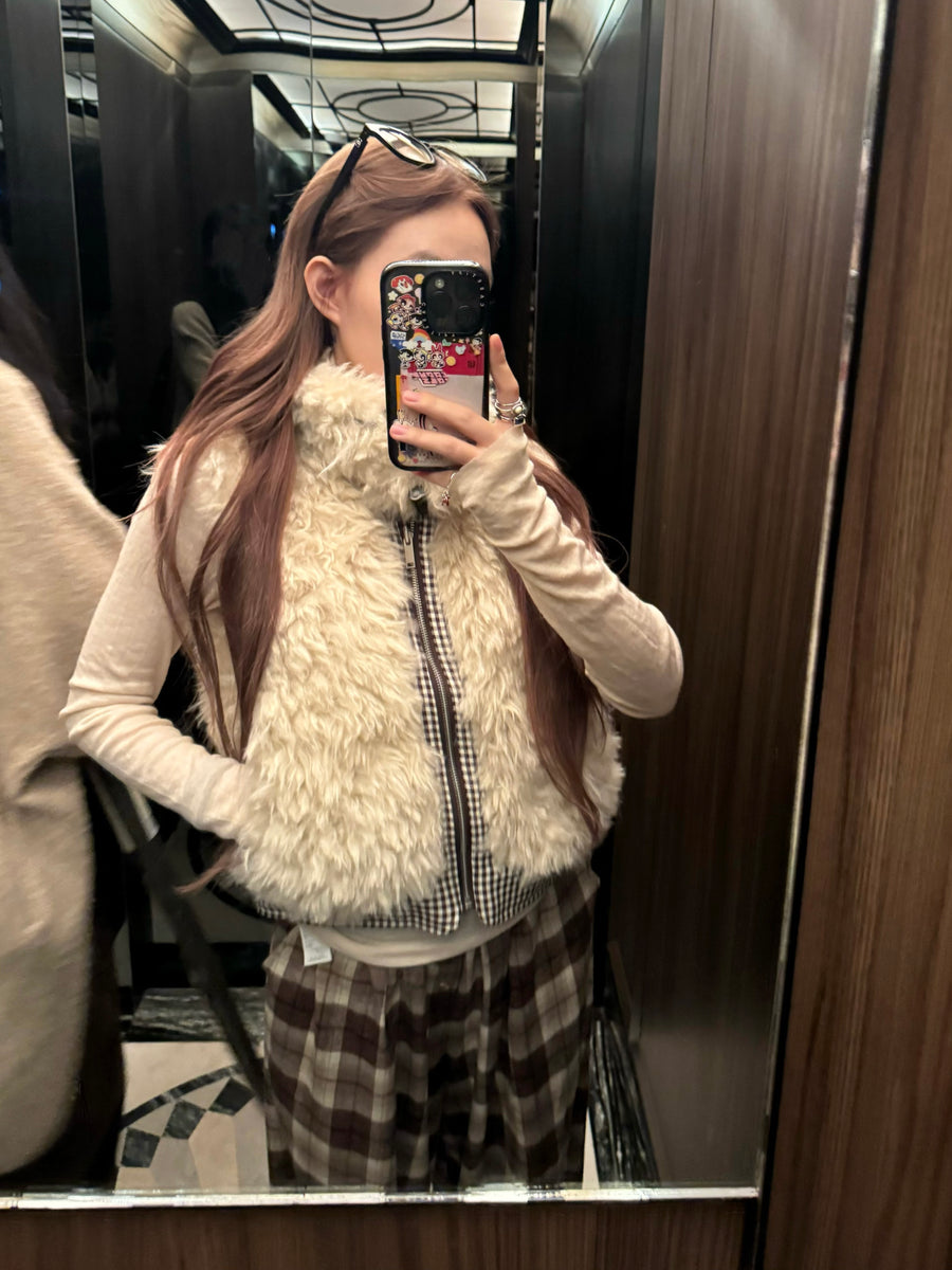 PUKI muse wearing this piece